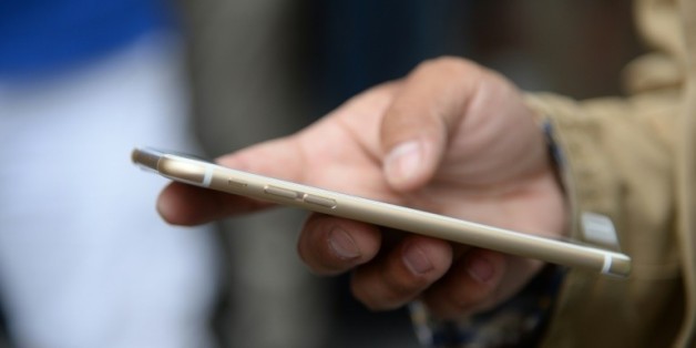 Les personnes qui s'échangent des images à caractère sexuel explicites ou suggestives par téléphone ont une vie sexuelle plus épanouie