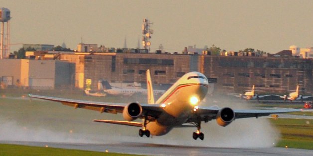piste 24 gauche , runway 24L