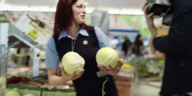 Lidl schwärmt von seinen glücklichen Mitarbeitern. Jetzt blamieren die das Unternehmen