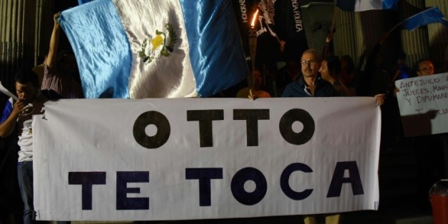 Des manifestants demandent la démission du président du Guatemala Otto Pérez, le 21 août 2015 à Guatemala