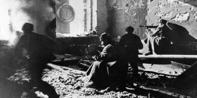 Red army soldiers fighting in ruins of krasny oktyabr (red october) works (factory), stalingrad, ussr, january 1943, world war 2. (Photo by: Sovfoto/UIG via Getty Images)