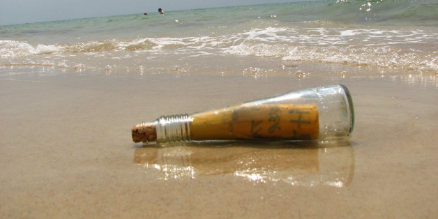 Une bouteille à la mer est retrouvée 108 ans plus tard sur une plage de la mer du Nord