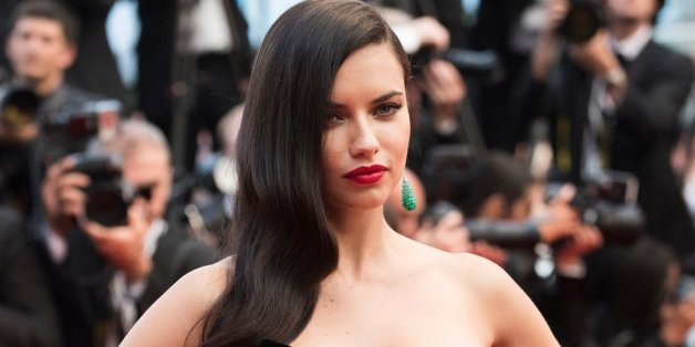 Topmodel Adriana Lima macht Werbung für Terroristen