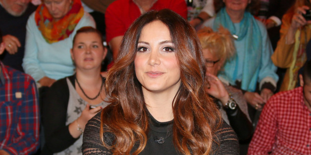 Enissa Amani zu Besuch in einer Talkshow