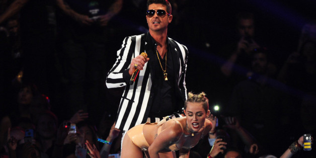 Mit dieser Tanzeinlage sorgten Robin Thicke und Miley Cyrus 2013 für Furore