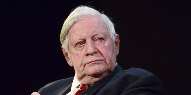 Der Gesundheitszustand von Helmut Schmidt bessert sich