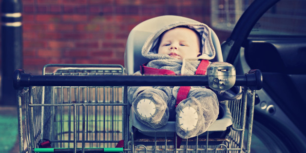 Mutter vergisst Baby im Supermarkt