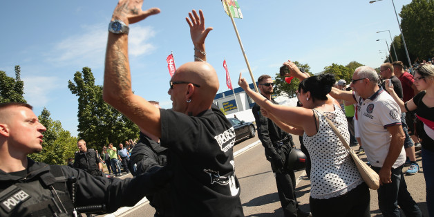 Rechte Demonstranten in Heidenau