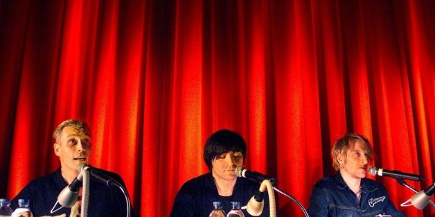 "Die Ärzte" sind Sänger Farin Urlaub, Bassist Rodrigo Gonzales und Schlagzeuger Bela B (v.l.n.r.)