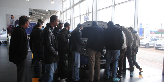A Oran, chez un concessionnaire Renault, on ausculte la Symbol!