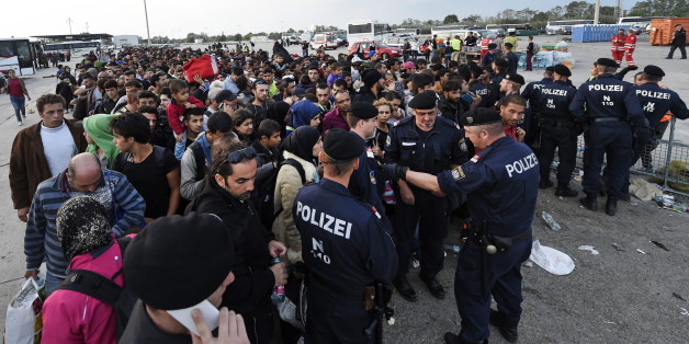 Wegen Flüchtlingsansturm: Österreich sperrt Grenzübergang zu Ungarn