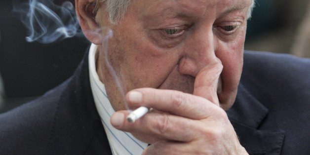Helmut Schmidt darf weiter quarzen