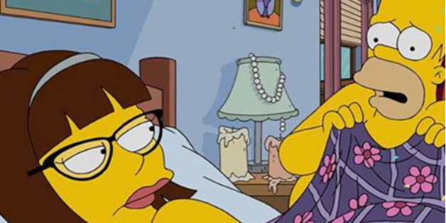 Lena Dunham wacht neben Homer Simpson auf