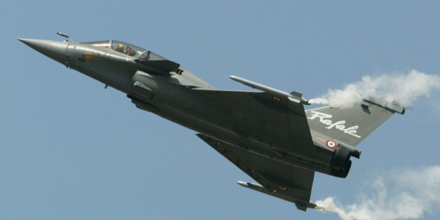 Ein Kampfflugzeug der französischen Luftwaffe