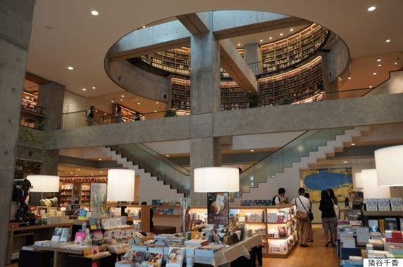 「武雄市図書館の時はド素人でした」 海老名市でオープンした2館目のTSUTAYA図書館は何が違う？ | ハフポスト