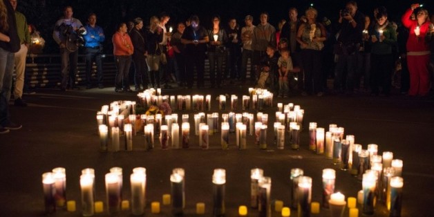 Veillée aux chandelles après la fusillade survenue le 1er octobre 2015 à Roseburg dans l'Oregon