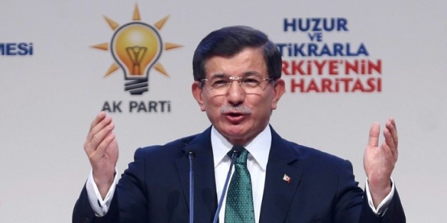 Le Premier ministre turc Ahmed Davutoglu, le 4 octobre 2015 à Ankara