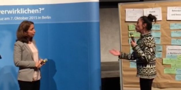 Berlinerin beim Bürgerdialog mit Aydan Özoğuz