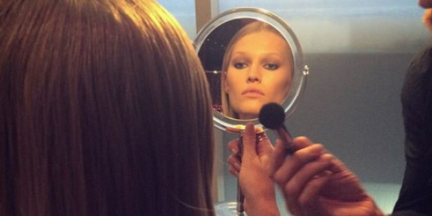 Model Toni Garrn hat sicher auch den ein oder anderen Trick parat, um morgens im Bad schneller zu sein