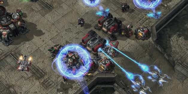 Redaktionshinweis: Verwendung des Bildes nur zur redaktionellen Berichterstattung und bei Nennung "Blizzard". Ein Screenshot zeigt eine Szene aus dem Computerspiel "Starcraft 2". "Starcraft 2: Wings of Liberty" von Blizzard Entertainment ist in Echtzeit-Strategiespiel. Der Spieler greift auf der Seite der Terraner ein, um die Liga und ihren ruchlosen Anfuehrer Arcturus Mengsk zu Fall zu bringen. Das Spiel bietet strategische Unterhaltung auf hohem Niveau. Es ist freigegeben ab zwoelf Jahren. (zu