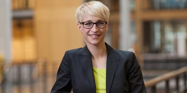 Nadine Schön