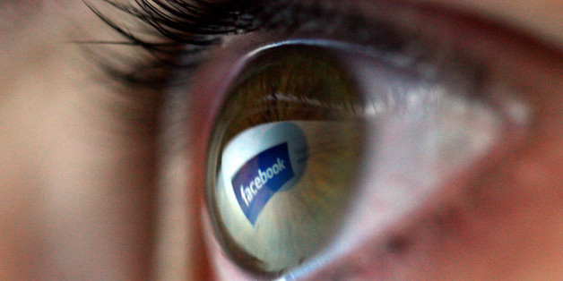 Wer schaut genauer hin: Facebook oder der Geheimdienst?