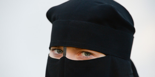 Eine Düsseldorfer Grundschule hat das Tragen des Nikab auf dem Schulgelände verboten