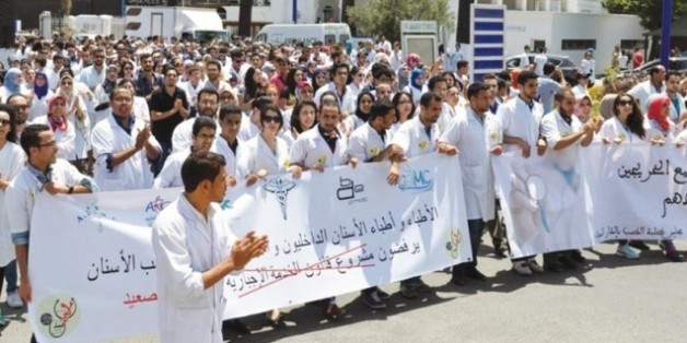 Les professeurs de médecine apportent leur soutien aux étudiants en grève