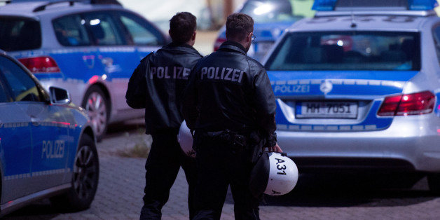 Polizei bittet Journalisten nicht über Flüchtlingsgewalt zu berichten