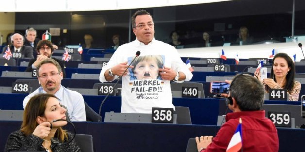 Der Abgeordnete Gianluca Buonannoal provoziert nicht zum ersten Mal