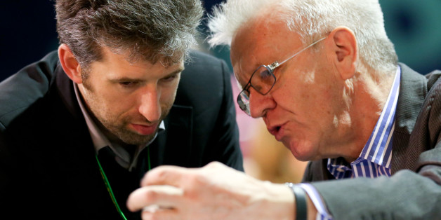 Winfried Kretschmann (r.) weist seinen Parteikollegen Boris Palmer in die Schranken
