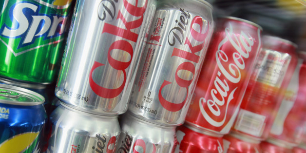 Endlich hat Coca Cola eine Lösung für die Faulheit, Getränke-Kästen zu schleppen.