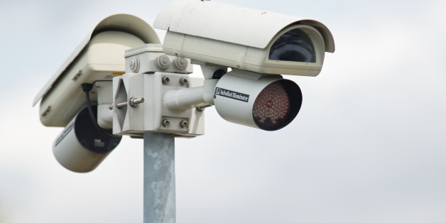 Caméra de vidéo-surveillance avec sa torche infra-rouge