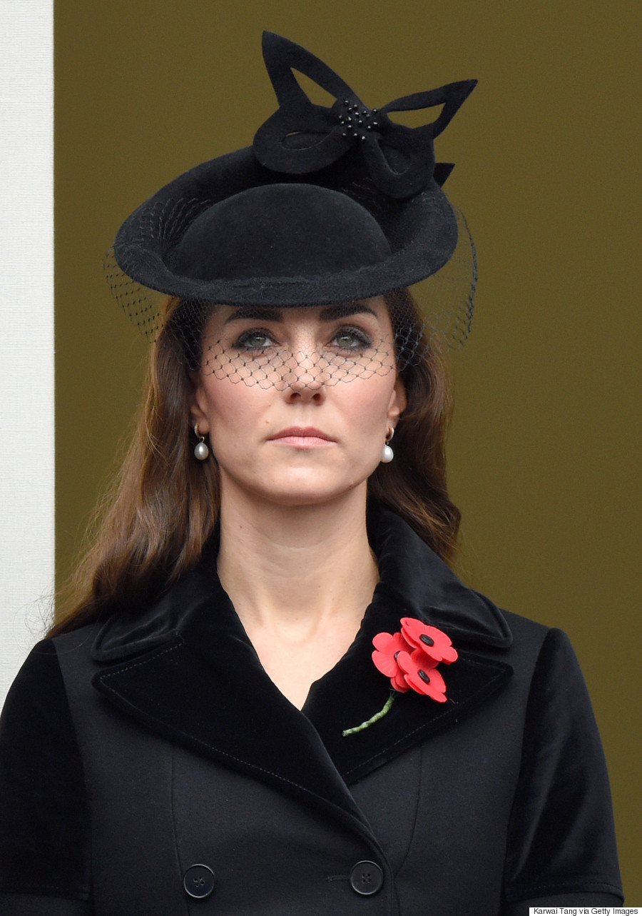 Kate Middleton Duchess Of Cambridge Attends Remembrance Day Celebration In London Huffpost 