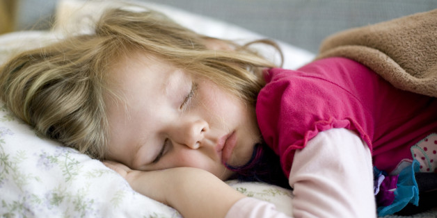 Der Schlafrhythmus von Kindern wirkt sich auch auf die Gesundheit der Eltern aus.