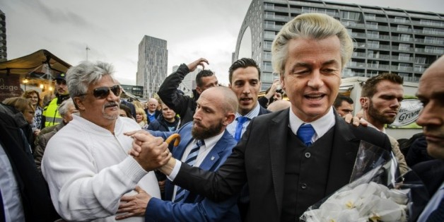 Geert Wilders (2e droite) à Rotterdam le 7 novembre 2015