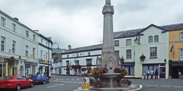 High Street, with the fountain dating from 1873