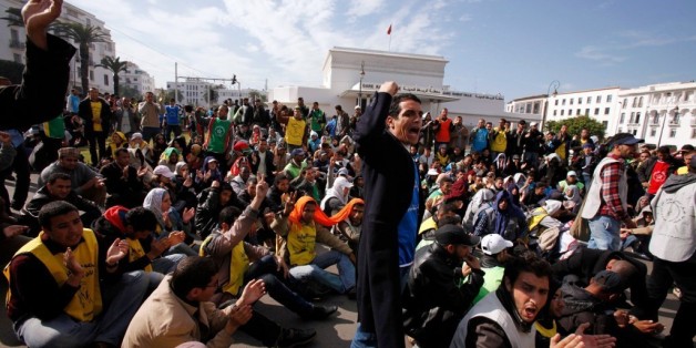 Des diplômés chômeurs marocains lors d'une manifestation en novembre 2011 à Rabat.