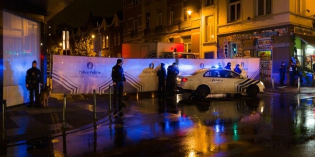 Un cordon de police dans le quartier de Molenbeek en Belgique le 14 novembre 2015