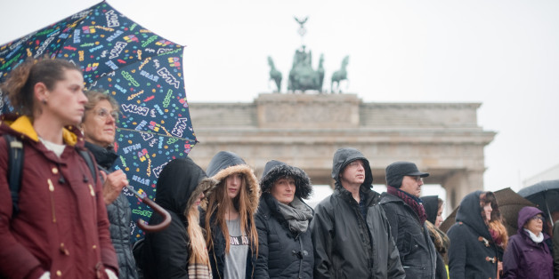 Warum wir selbst denen dankbar sein müssen, die Trauer nur heucheln