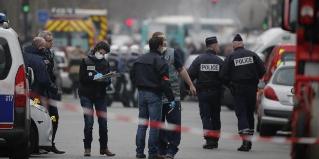 Attentats de Paris: deux nouveaux kamikazes identifiés
