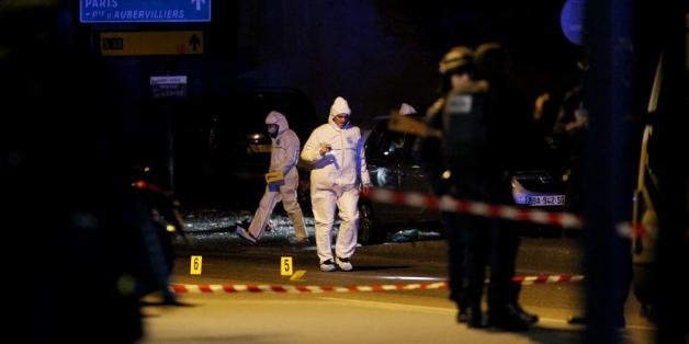 Attentats de Paris: Le passeport syrien est une "fausse piste" de Daech selon Berlin