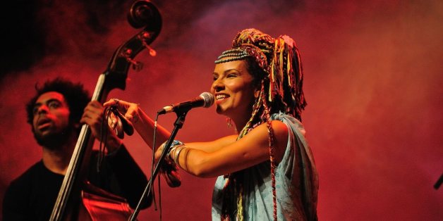 Showcase de la chanteuse Oum