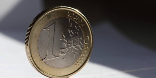This image is licensed under Creative Commons (CC BY-SA 2.0). You do not need my permission to use it. If you want to tip you can send BTC to 1NVjaFHznpJP7XDVErjZ7WDQm19rw14sc2The euro casts a long shadow but also glimmers with future promise in the sunlight.Image used by Forbes (<a href="http://www.forbes.com/sites/greatspeculations/2012/11/26/diving-over-the-fiscal-cliff-with-dividend-stocks/" rel="nofollow">www.forbes.com/sites/greatspeculations/2012/11/26/diving-...</a>) , Yes Scotland campa