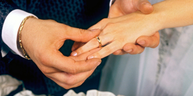 Un réseau de mariage blanc pour des marocains démantelé en Espagne