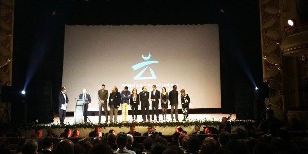 <HH--PHOTO--JCC--3695710--HH>