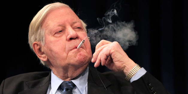 Mit einem Staatsakt wird dem verstorbenen Altbundeskanzler Helmut Schmidt gedacht (Archiv)