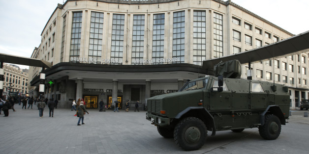 Bruxelles reste mardi en état d'alerte maximale