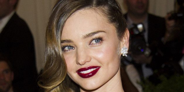 Wine Lips, Graphischer Eyeliner und Smokey Eyes sind in diesem Winter IN.