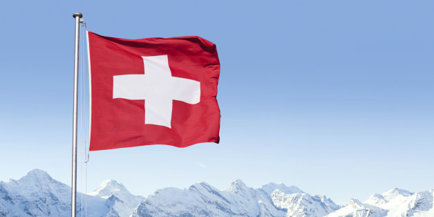 In der Schweiz wurde ein EU-Abgeordneter festgenommen, als er versuchte mehrere Hunderte Millionen Euro abzuheben.